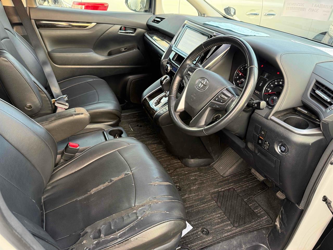 2015 Toyota Vellfire