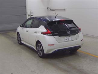 2018 Nissan Leaf - Thumbnail
