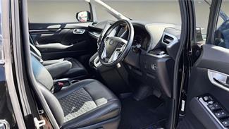 2015 Toyota Alphard - Thumbnail