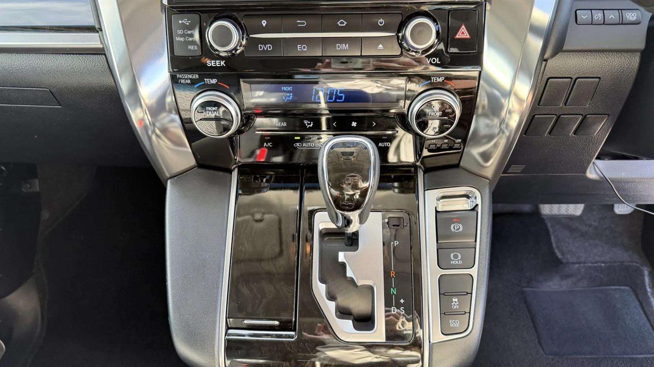 2015 Toyota Alphard
