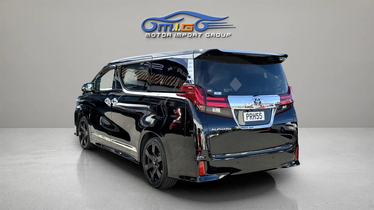 2015 Toyota Alphard