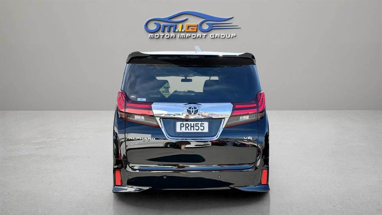 2015 Toyota Alphard
