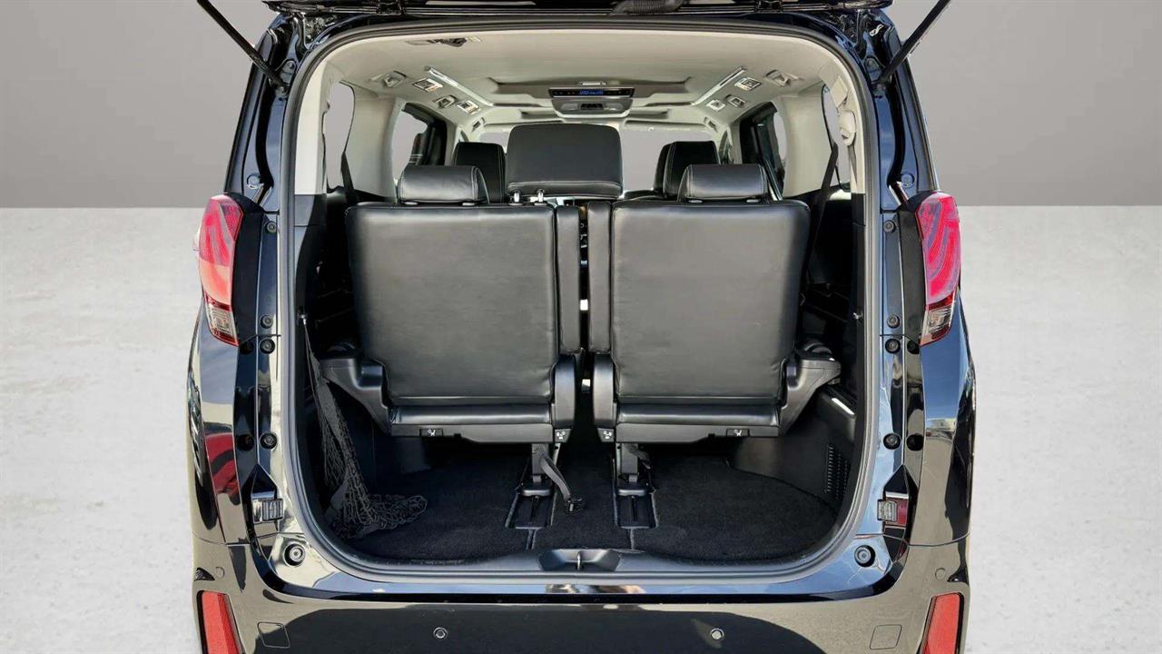 2015 Toyota Alphard