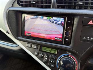 2014 Toyota Aqua - Thumbnail