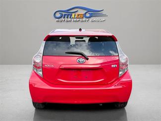2014 Toyota Aqua - Thumbnail