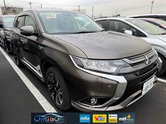 2018 Mitsubishi Outlander - Thumbnail