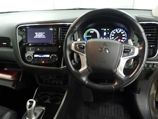 2018 Mitsubishi Outlander - Thumbnail