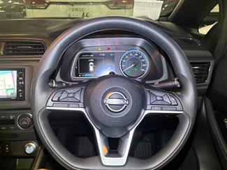 2021 Nissan Leaf - Thumbnail