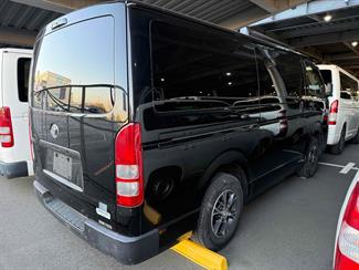 2021 Toyota Hiace - Thumbnail