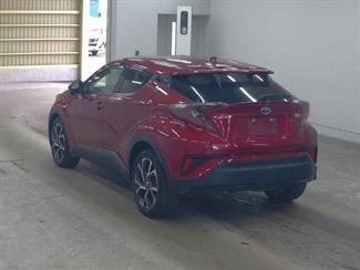 2017 Toyota C-HR - Thumbnail