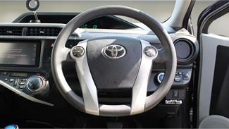 2012 Toyota Aqua - Thumbnail
