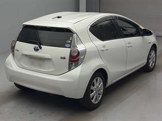 2014 Toyota Aqua - Thumbnail