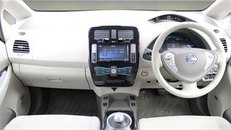 2016 Nissan Leaf - Thumbnail