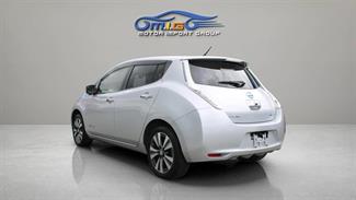 2016 Nissan Leaf - Thumbnail