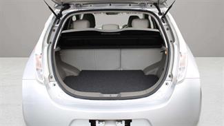 2016 Nissan Leaf - Thumbnail