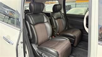 2012 Nissan Elgrand - Thumbnail