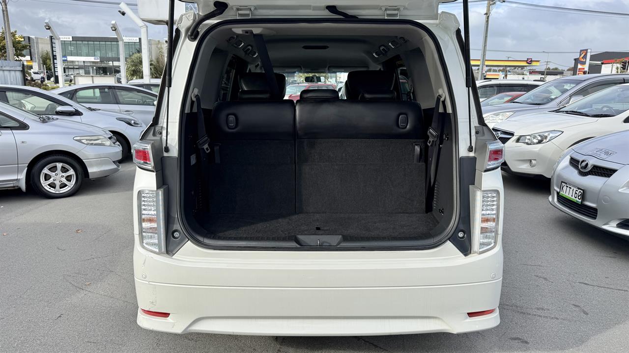 2012 Nissan Elgrand