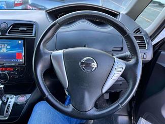 2012 Nissan Serena - Thumbnail