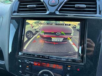 2012 Nissan Serena - Thumbnail