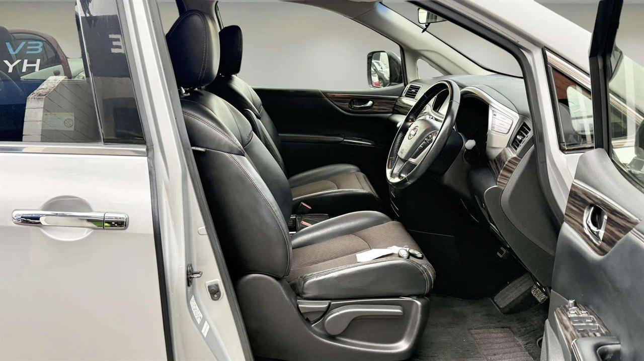 2015 Nissan Elgrand