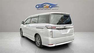 2015 Nissan Elgrand - Thumbnail