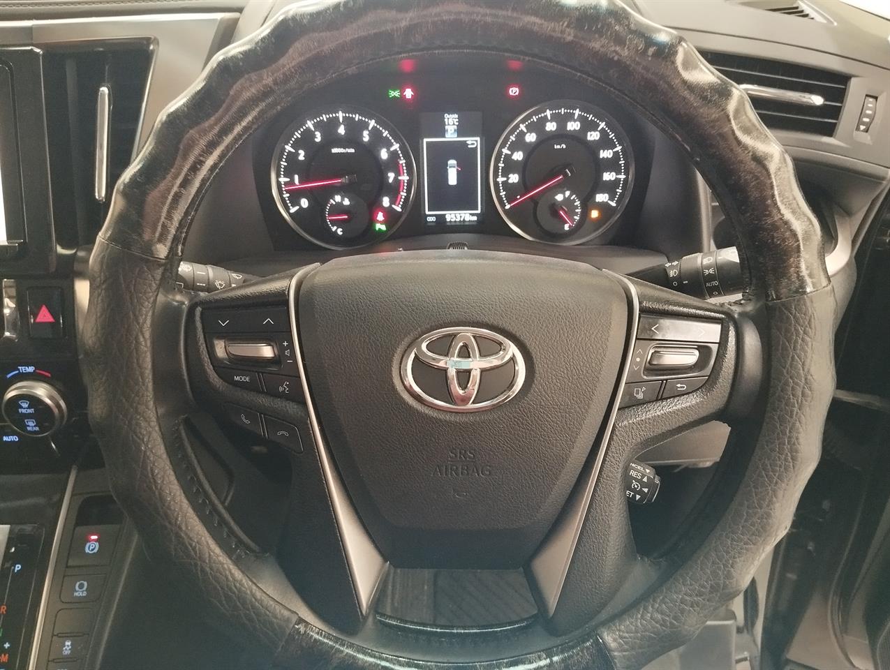 2015 Toyota Vellfire
