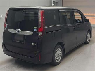 2015 Toyota Noah - Thumbnail