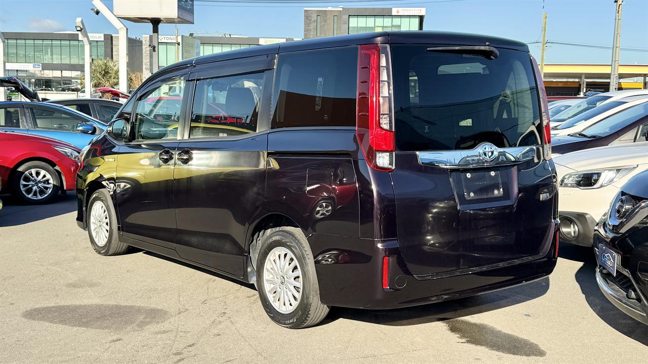 2015 Toyota Noah