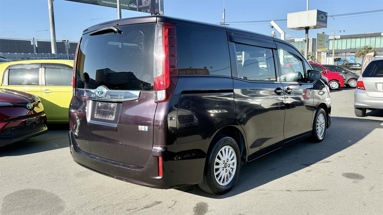 2015 Toyota Noah