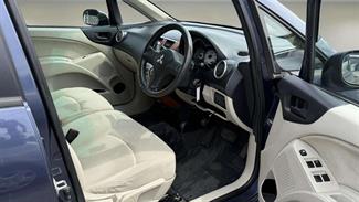 2010 Mitsubishi Colt - Thumbnail