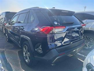 2021 Toyota Rav4 - Thumbnail