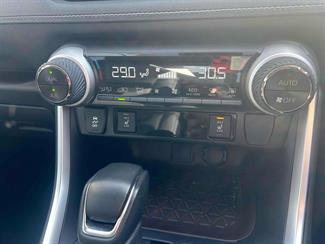 2021 Toyota Rav4 - Thumbnail