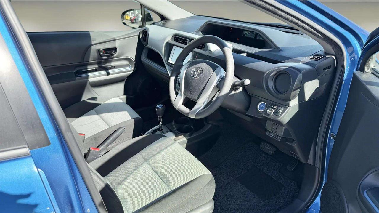 2013 Toyota Aqua