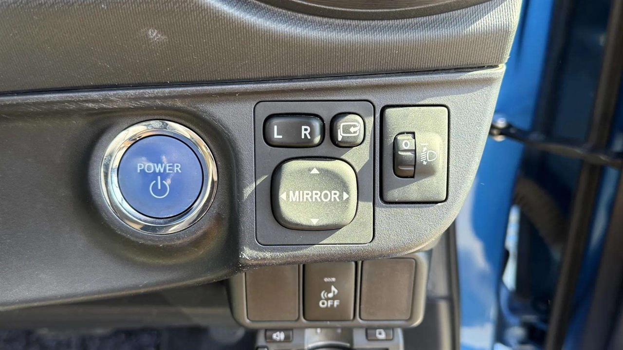 2013 Toyota Aqua