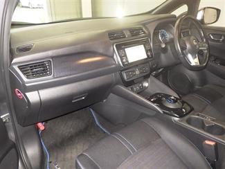 2018 Nissan Leaf - Thumbnail