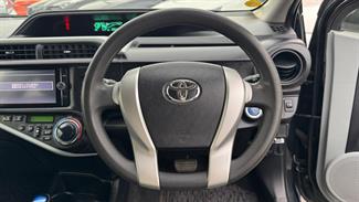 2012 Toyota Aqua - Thumbnail