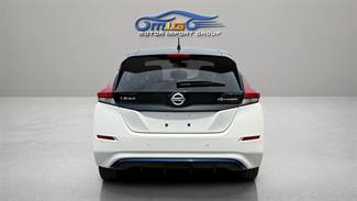 2017 Nissan Leaf - Thumbnail
