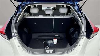 2017 Nissan Leaf - Thumbnail