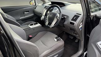 2013 Toyota Prius - Thumbnail