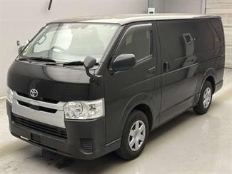 2018 Toyota Hiace - Thumbnail
