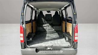2018 Toyota Hiace - Thumbnail