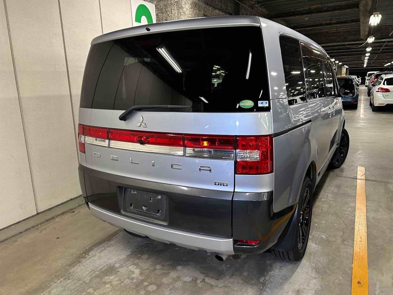 2016 Mitsubishi DELICA