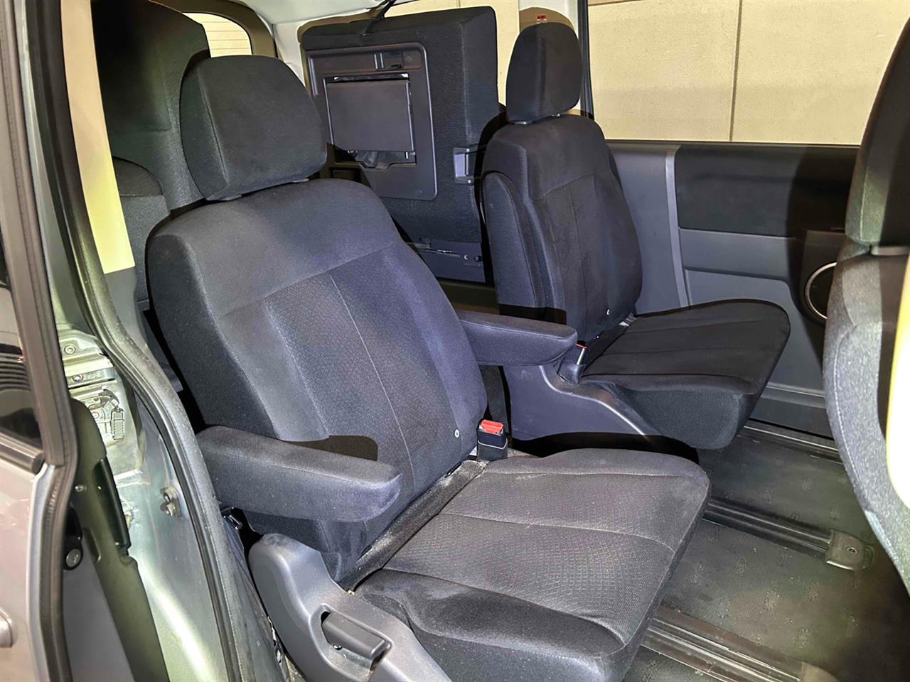 2016 Mitsubishi DELICA