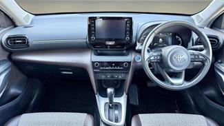 2021 Toyota Yaris - Thumbnail