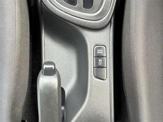 2020 Toyota YARIS - Thumbnail