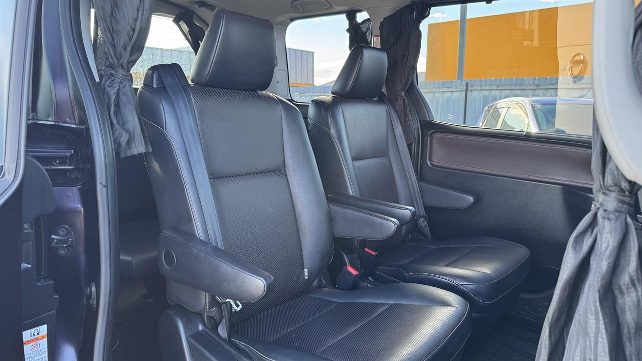 2015 Toyota ESQUIRE