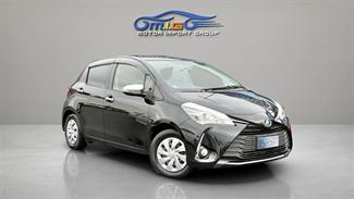 2017 Toyota Vitz - Thumbnail