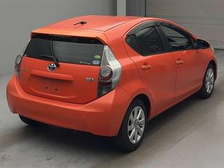2013 Toyota Aqua - Thumbnail