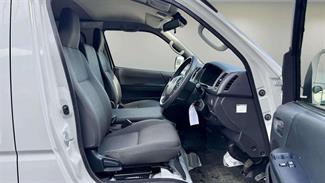 2021 Toyota Hiace - Thumbnail