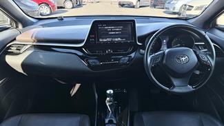 2017 Toyota C-HR - Thumbnail